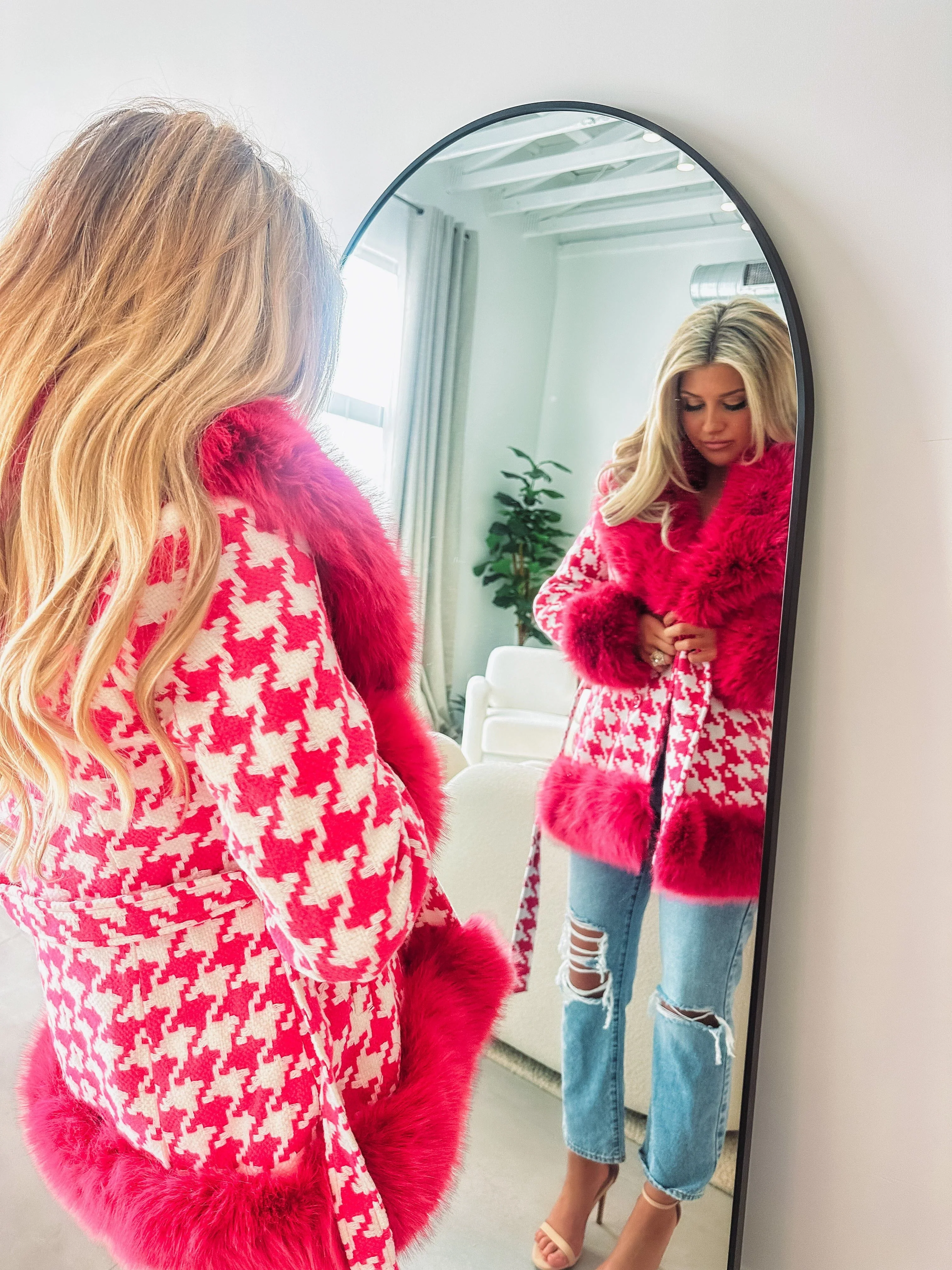 Exceptionally Chic Wool Coat - Pink - Image 2