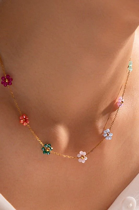 Tiny Flowers Necklace - Gold