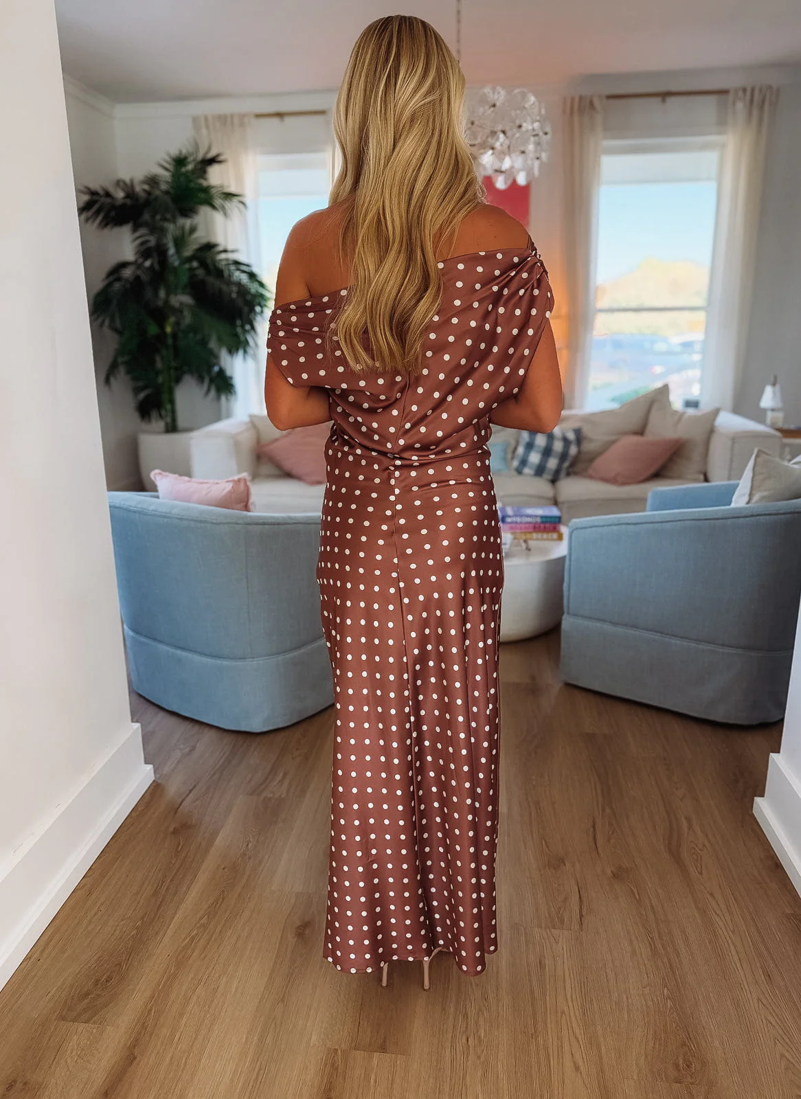 Vintage Affair Maxi Dress - Brown and White - Image 2